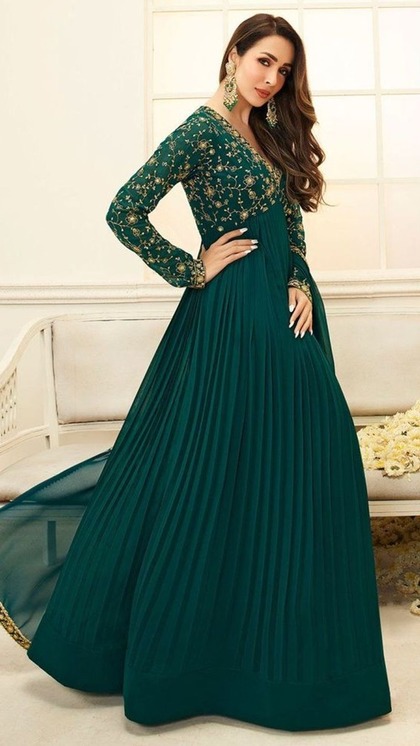 ईद पर दाम पूछेंगी भाभीजान,कैरी करें Malika Arora के 10 सूट