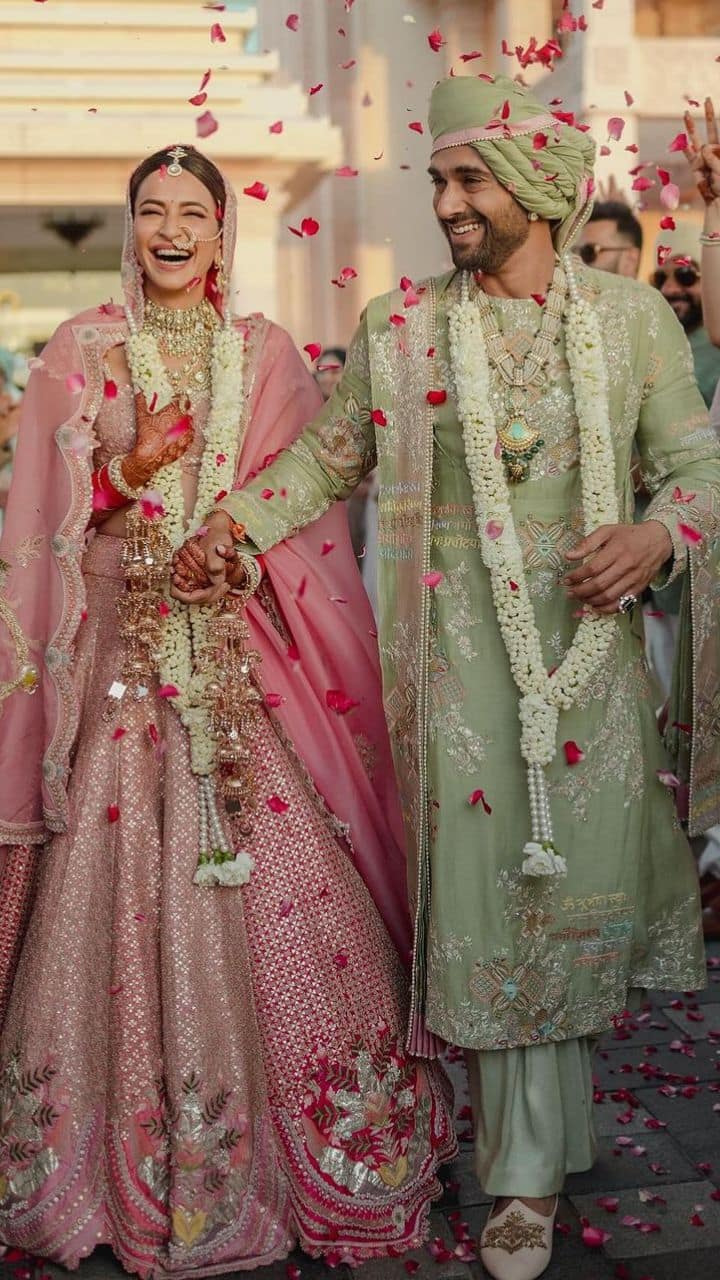 bollywood actress kriti kharbanda and actor pulkit samrat wedding photos kxa 