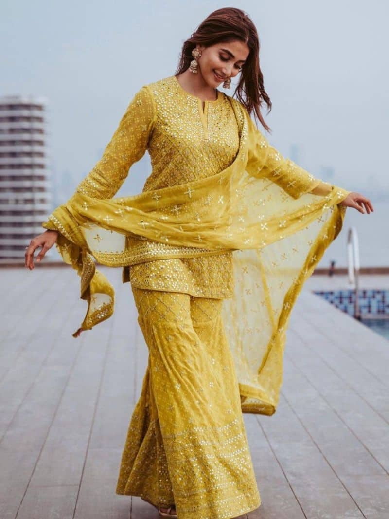 pooja hegde 7 sharara kurta set zkamn