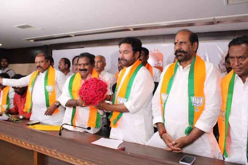 Ex -MLA Aroori Ramesh joins BJP..ISR