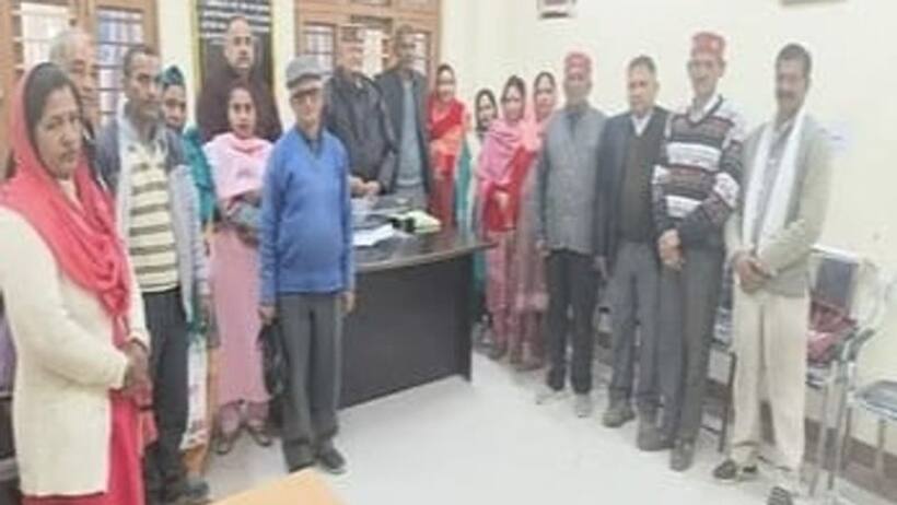 Himachal Pradesh News: हमीरपुर में 81 वर्षीय प्रधान का अनोखा अभियान...ऐसा किया तो परिवार भरेगा जुर्माना