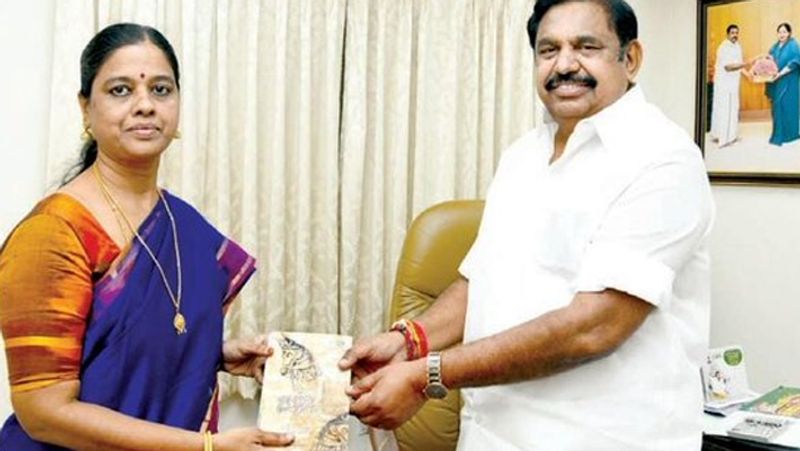 naam tamilar candidate Natchiyal Suganthi join aiadmk tvk