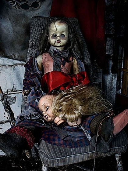 दुनिया की सबसे Haunted जगह, जहां Dolls बातें करती हैं