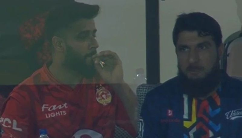 Imad Wasim smoking in dressing room During PSL Final Triggers Severe Backlash