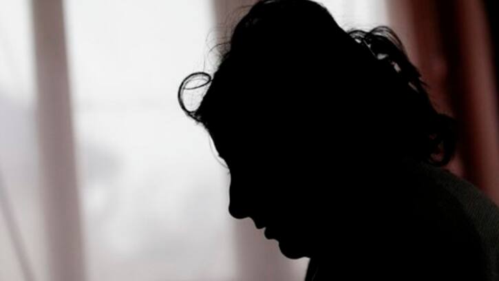 woman obscene video