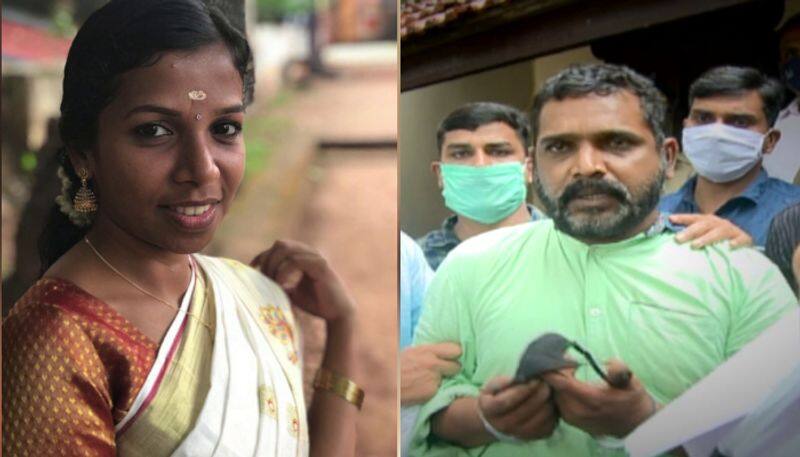 Kozhikode murder: Wife of accused tries to destroy crucial evidence before police arrive rkn