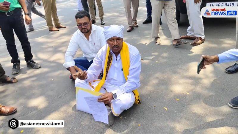 Independent candidate comes to Coimbatore with coffin to file nomination vel