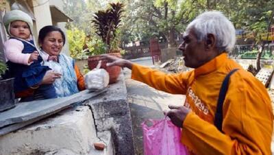 ये हैं 85 साल के मेडिसिन बाबा, जरूरतमंदों को फ्री दवा, 17 साल से घर-घर जाकर कलेक्ट करते हैं दवाइयां