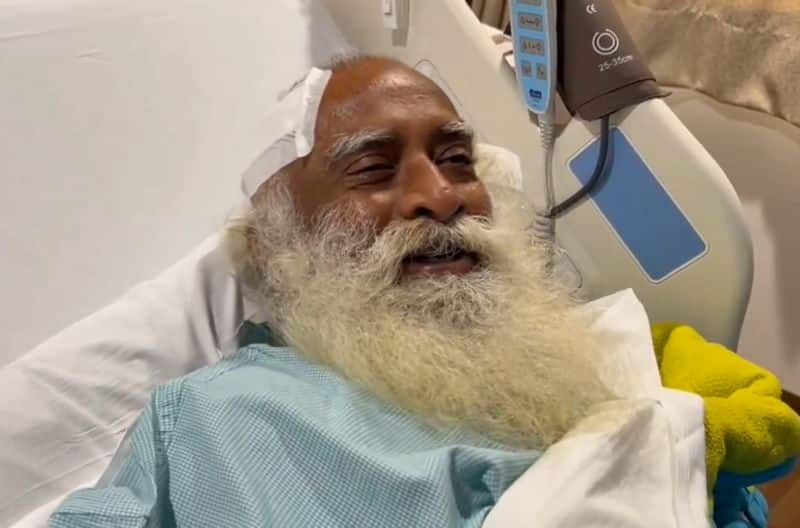 Sadhguru Underwent Brain Surgery After 'Ignoring' Month-Long Headache. How to Spot the Warning Signs Rya