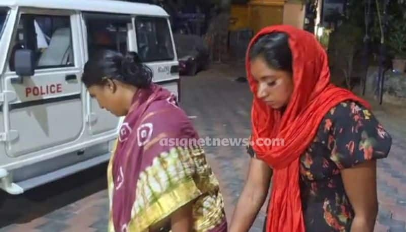 two women from tamil nadu arrested for gold chain theft at perumbavoor