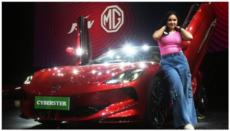 MG Motor, JSW unveil electric sports car Cyberster gow