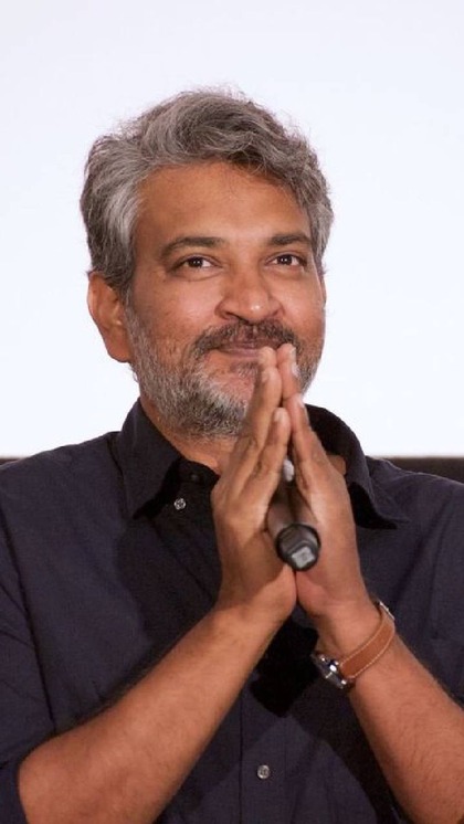 <p>बाहुबली फिल्म के डायरेक्ट एस एस राजमौली ने बेहद डरावने पल से सामना किया और सुरक्षित बच गए। जापान में फिल्म RRR की स्क्रीनिंग कर रहे राजमौली ने जापान में भूकंप का सामना किया।</p>
