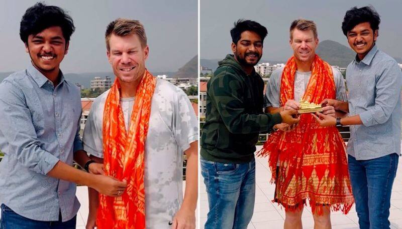 Jai Shri Ram Delhi Capitals' Warner presented with Ayodhya Ram Mandir's model ahead of IPL 2024 (WATCH) snt