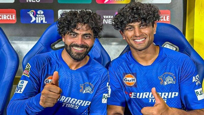 Rachin Ravindra and Ravindra Jadeja Pictures Goes viral in Social media after CSK vs RCB 1st IPL 2024 Match at MA Chidambaram Stadium rsk