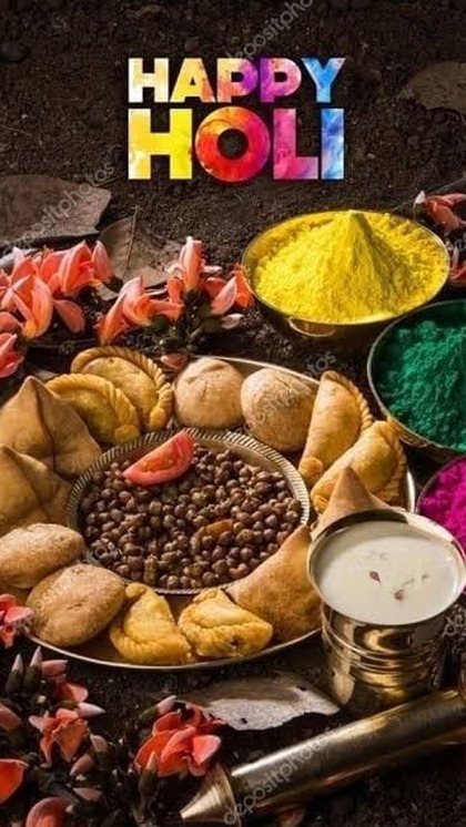 <p>25 मार्च को होली खेली जाएगी। इस दौरान गुजिया से लेकर गुलाब जामुन जैसे कई मिठाईयां बनती हैं। काम के सिलसिले में मीठा नहीं बना पाई हैं तो 20 मिनट में घर पर मिल्क तैयार कर सकती हैं। </p>

