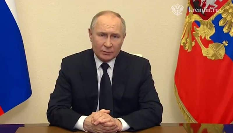 Russian President Vladimir Putin promises immediate ceasefire if Ukraine withdraws troops, drops NATO bid (WATCH) snt