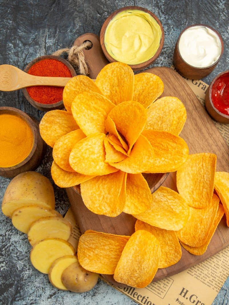 Try these 5 healthy alternatives of potato chipsrtm