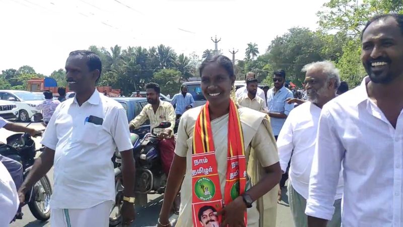 naam tamilar katchi Parliament election candidate kaliammal file nomination in mayiladuthurai vel