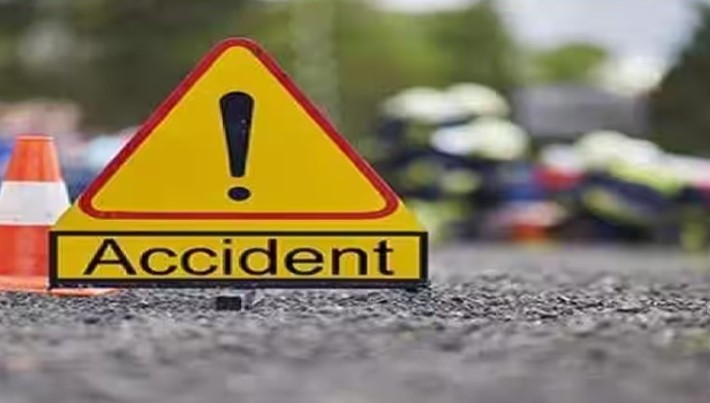 Seven killed bus falls into gorge in Jammu