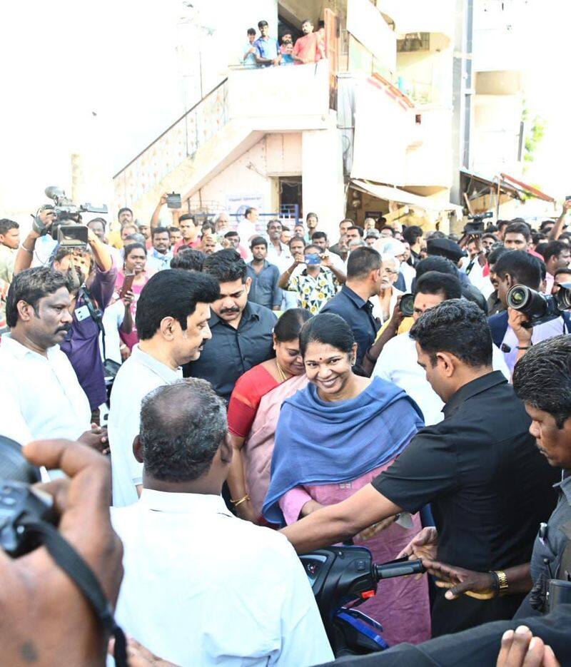 Stalin street to street campaign in support of Kanimozhi in Thoothukudi KAK