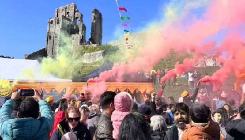 Corfe Castle in Dorset holi celebration in england viral rlp