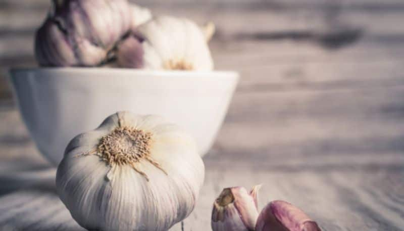 benefits of eating garlic at night