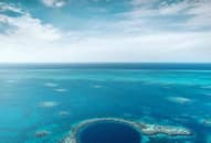 mystery of great blue hole in Belize zkamn