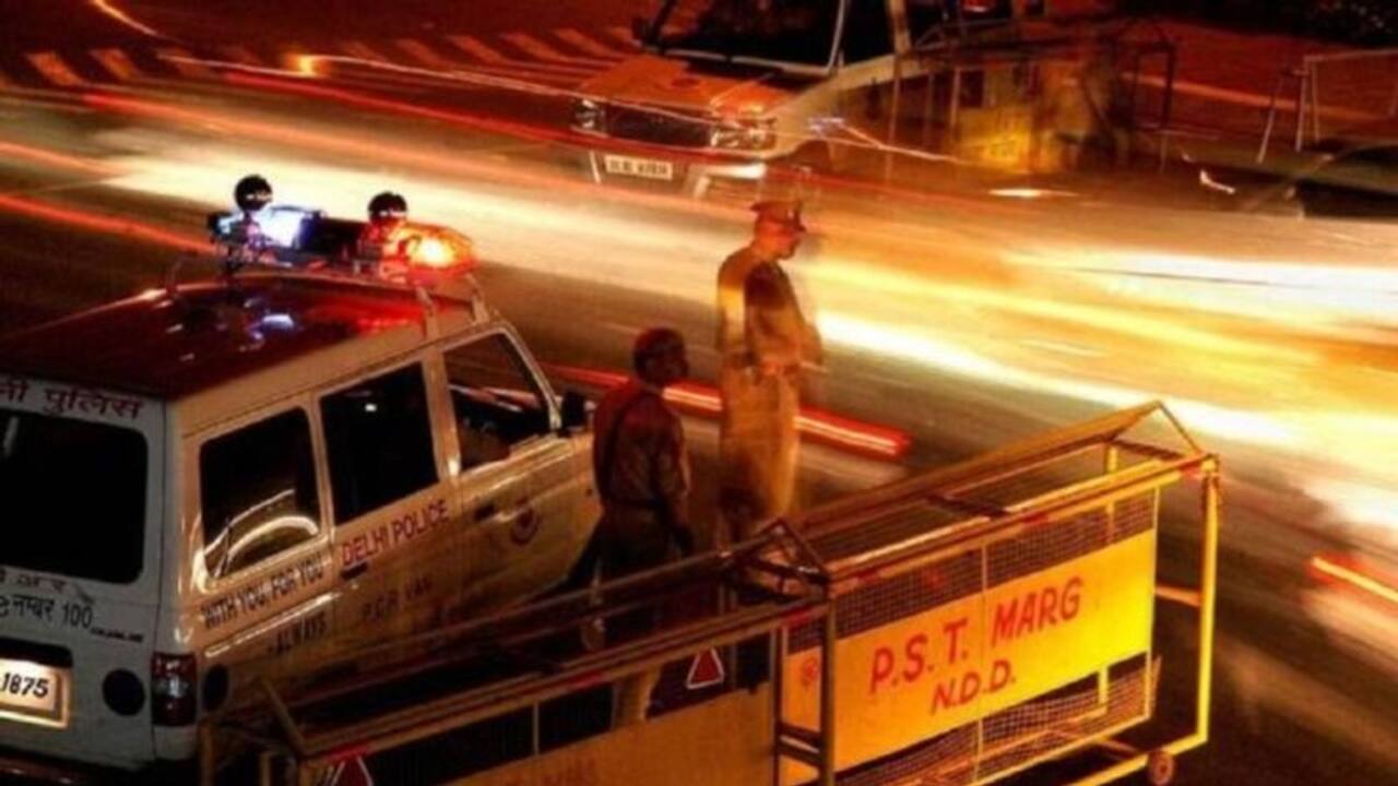 Delhi News: रेस्टोरेंट मालिक को मारी गईं 7 गोलियां...फेस कर रहा था मर्डर चार्ज, CCTV में कैद हुआ राज