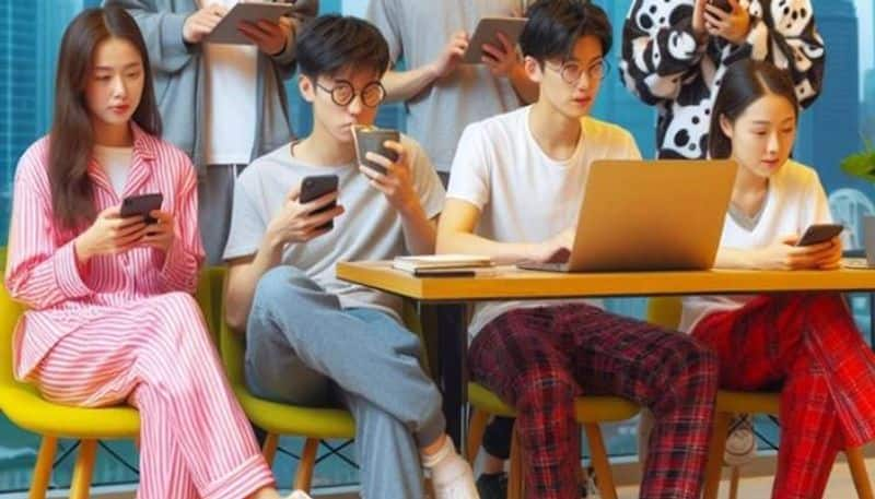 gen z wearing Pyjamas to office in china rlp