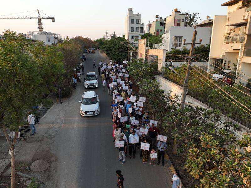 Residents of Hemmigepura wage war against land grabbers Struggle against illegal constructions gvd