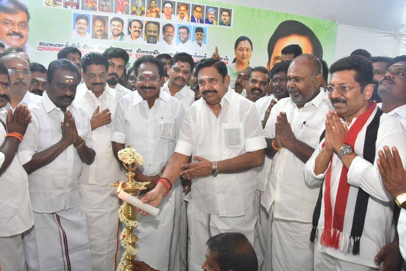 EPS has questioned why the PMK continued to form an alliance with the AIADMK KAK