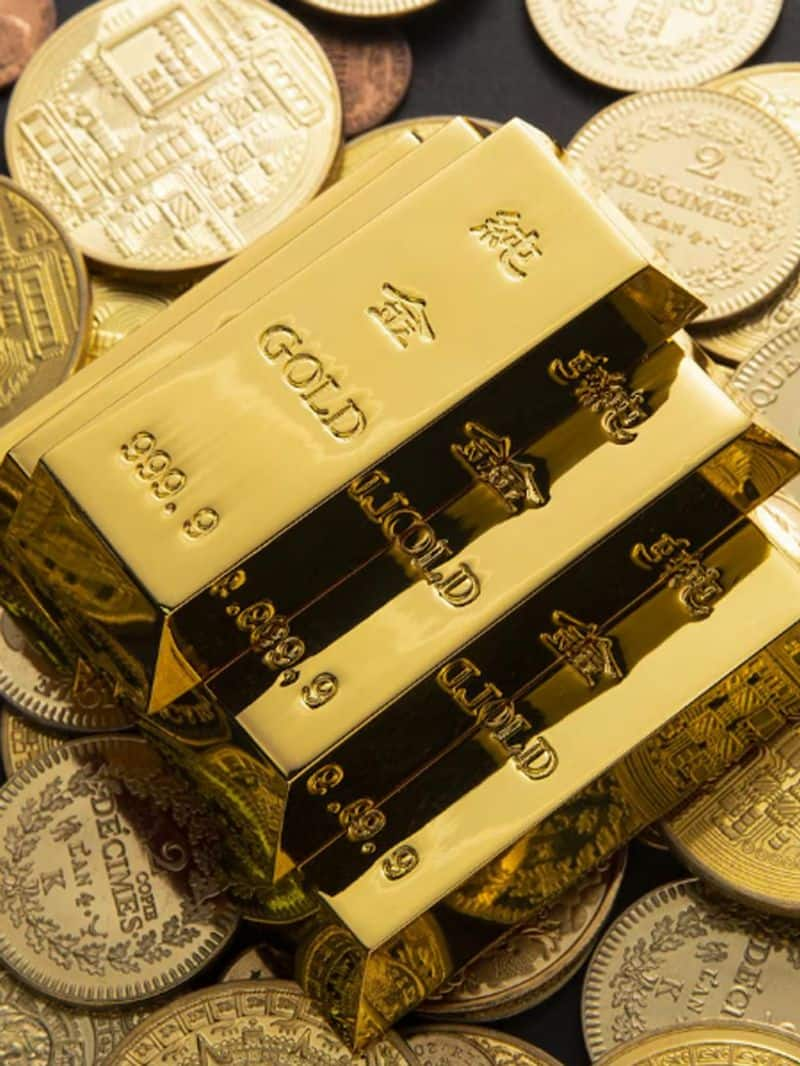 Gold Price falls on April 01: Check 22/24 carat rates in your city RBA