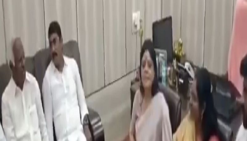 deepa dasmunsi meets kadiyam srihari lns