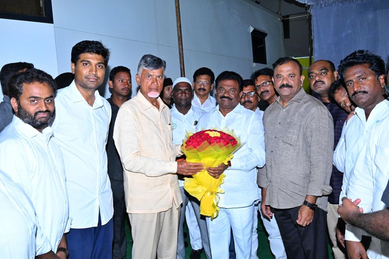  YSRCP MLC Janga krishna murthy Meets Chandrababu naidu lns