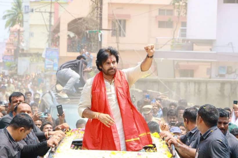  నన్ను, నా సిబ్బందిని బ్లేడ్లతో కోస్తున్నారు: పవన్ కళ్యాణ్