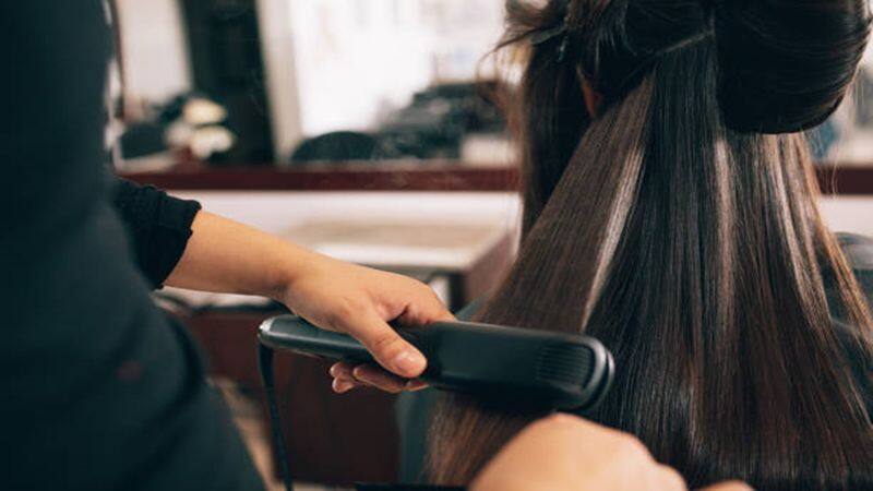 Research connects hair straightening to renal damage: a woman's experience raises concerns nti