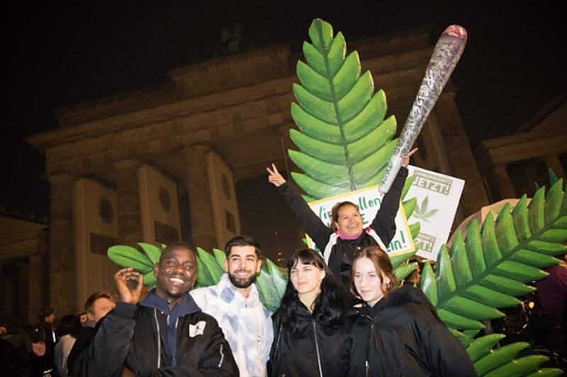 Germany legalises cannabis: Celebrations erupt as adults can now carry upto 25 gm of marijuana (WATCH) snt