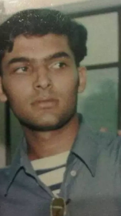 <p>कपिल शर्मा पहली बार मुंबई काम की तालाश में गए थे लेकिन काम न मिलने पर वापस मुंबई आ गए। 'ग्रेट इंडियन लाफ्टर चैलेंज' में ऑडिशन दिया लेकिन उन्हें रिजेक्शन मिला। <br />
 </p>
