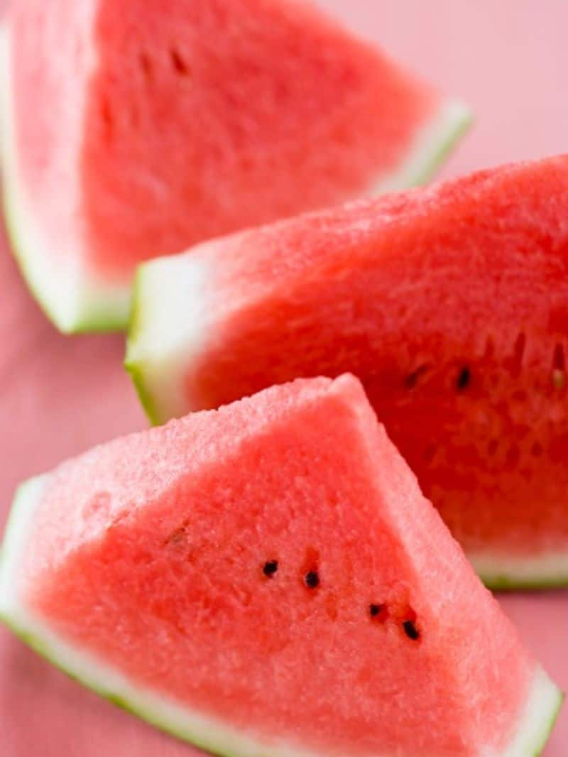 7 Hydrating Foods that you must have this Summer Season