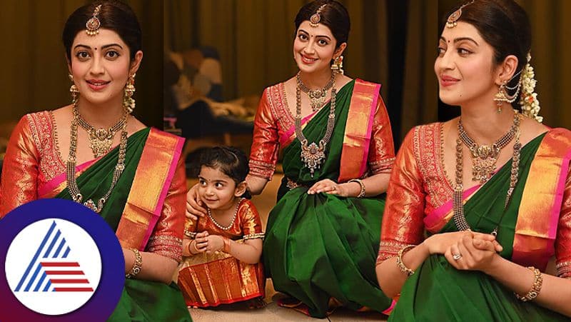 Actress Pranitha Subhash in Traditional saree look, fans call her Sanathan Beauty Vin