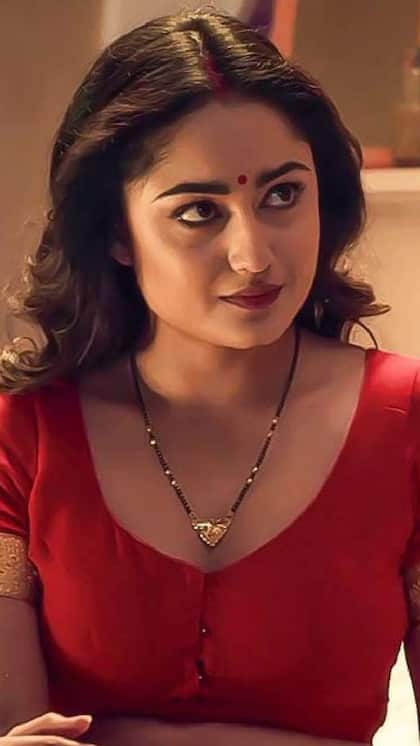 <p>बॉबी देओल की फेमस वेब सीरीज 'आश्रम' में बबिता जी का रोल प्ले कर Tridha Choudhary खूब फेमस हुई। उनके फैशन सेंस और खूबसूरती के लोग दीवाने हैं।</p>
