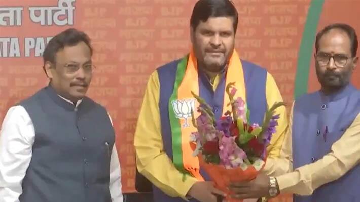  gourav vallabh joins bjp