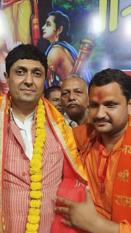 <p>उज्जवल रमण की प्रारंभिक शिक्षा लखनऊ के काल्विन तालुकेदार कालेज से हुई। उन्होंने सेंट स्टीफेंस कालेज दिल्ली से 1993 में स्नातक और दिल्ली विश्वविद्यालय से लॉ की पढ़ाई 1996 की है।</p>

<p> </p>
