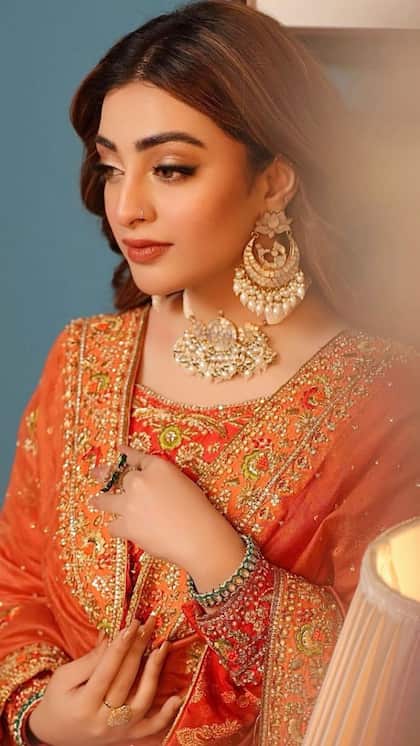 Eid पर पहनें नवल सईद के स्टाइलिश इयररिंग्स