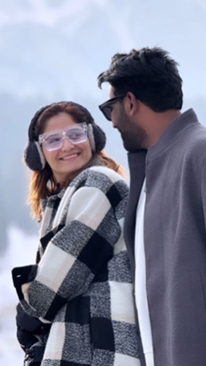 <p>गोविंदा की भांजी आरती सिंह को सपनों का राजकुमार मिल गया है। वह जल्द ही शादी रचाएंगी। एक्ट्रेस अरेंज मैरिज कर रही हैं तो जानते हैं बॉलीवुड में कौन से सेलेब अरेंज मैरिज कर चुके हैं। </p>
