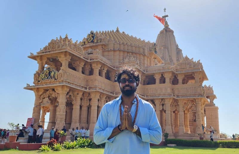 After 3 Match loss in IPL 2024, Hardik Pandya Offers Prayers at Veraval Somnath Temple ahead of MI vs DC 20th IPL Match at Wankhede Stadium rsk