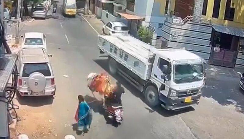 Bull Jumps On Scooter In Bengaluru, Rider Narrowly Escapes Death Viral video KRJ