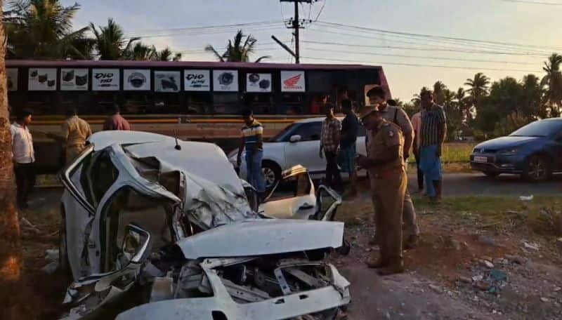 Four Youngsters died after their car hit tree near namakkal ans