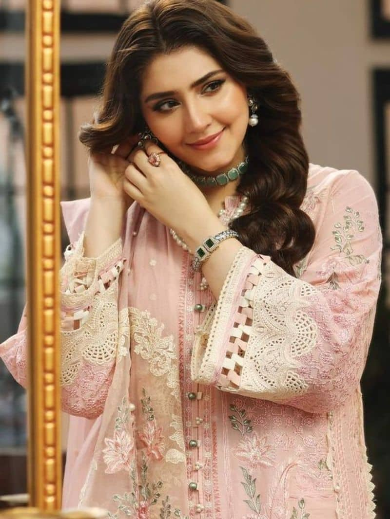 durefishan saleem latest karachi suit for eid 2024 zkamn