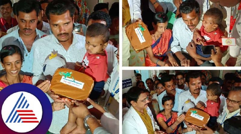 A teddy bear gift from doctor toatvik Satish Mujagond discharged from the hospital vijayapur rav